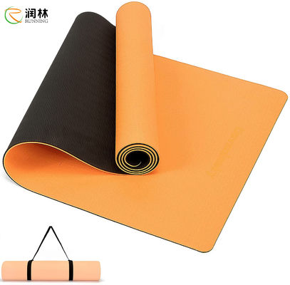 Menjalankan Tekstur Ramah Lingkungan Permukaan TPE Yoga Mat Untuk Latihan Luar Ruangan Dalam Ruangan